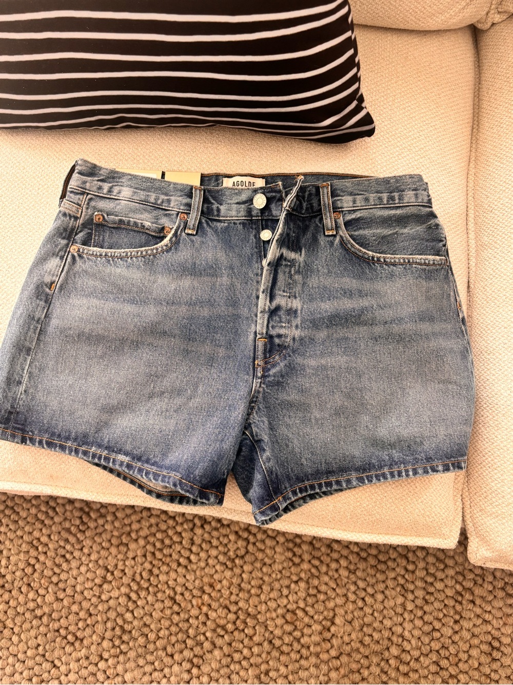 Agolde Parker Long Short in Light Blue Denim